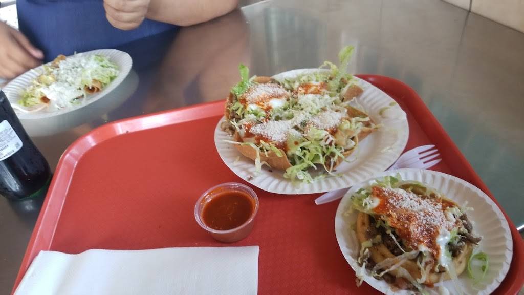 El Señor Taco | restaurant | 1517 E Florence Ave, Los Angeles, CA 90001, USA | 3235824709 OR +1 323-582-4709