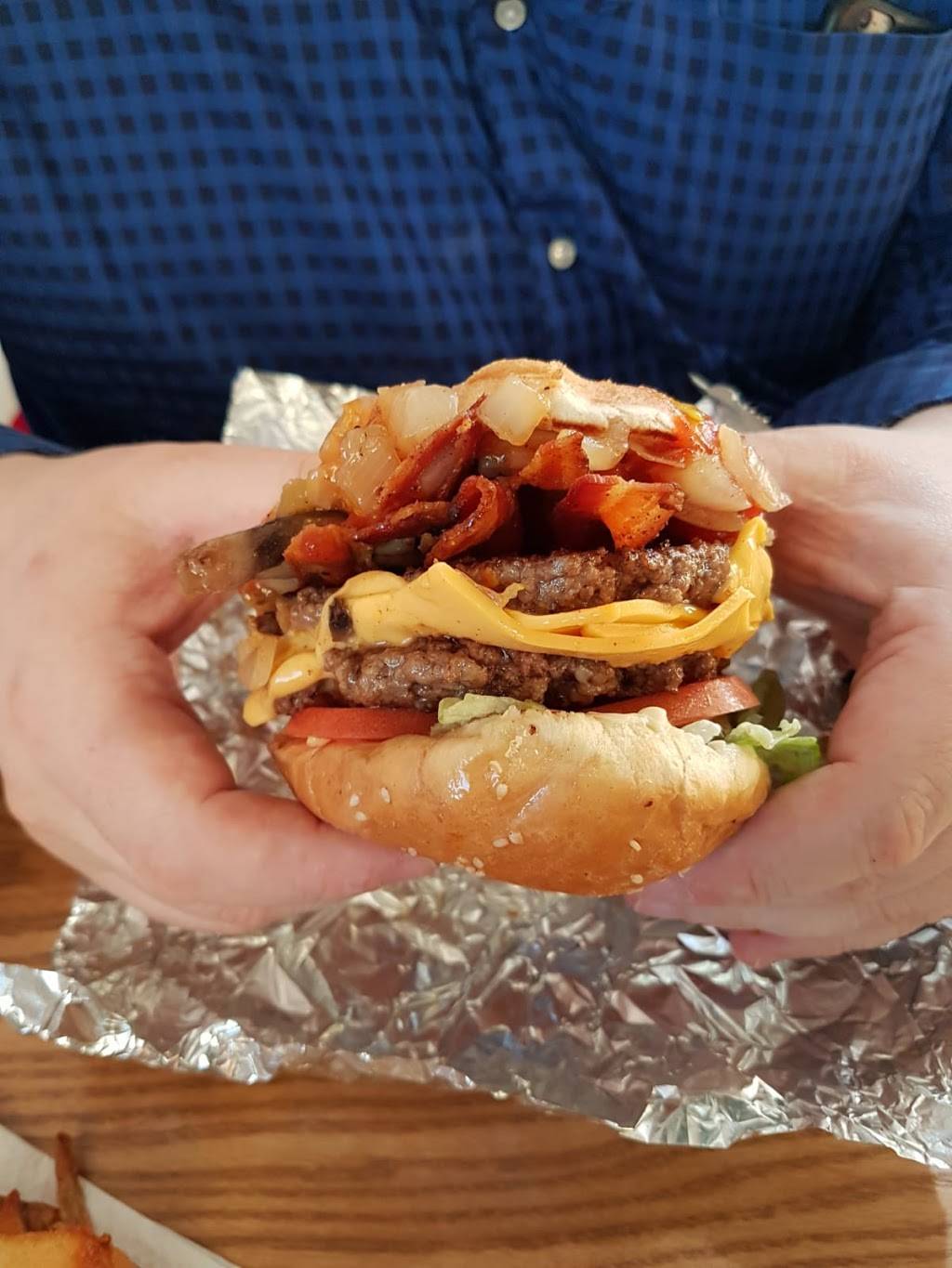 Five Guys | meal takeaway | 1365 Berryville Ave, Winchester, VA 22601, USA | 5405420011 OR +1 540-542-0011