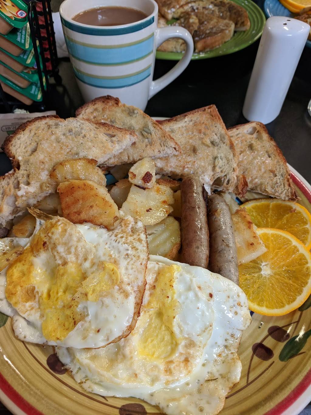 Kerrys St. James St. Eatery | restaurant | 10 St James St S, Waterford, ON N0E 1Y0, Canada | 5194434000 OR +1 519-443-4000