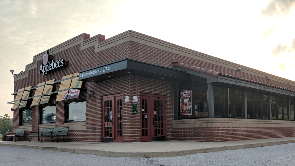 Applebees Grill + Bar | restaurant | 610 N Bluff Rd, Collinsville, IL 62234, USA | 6183456840 OR +1 618-345-6840