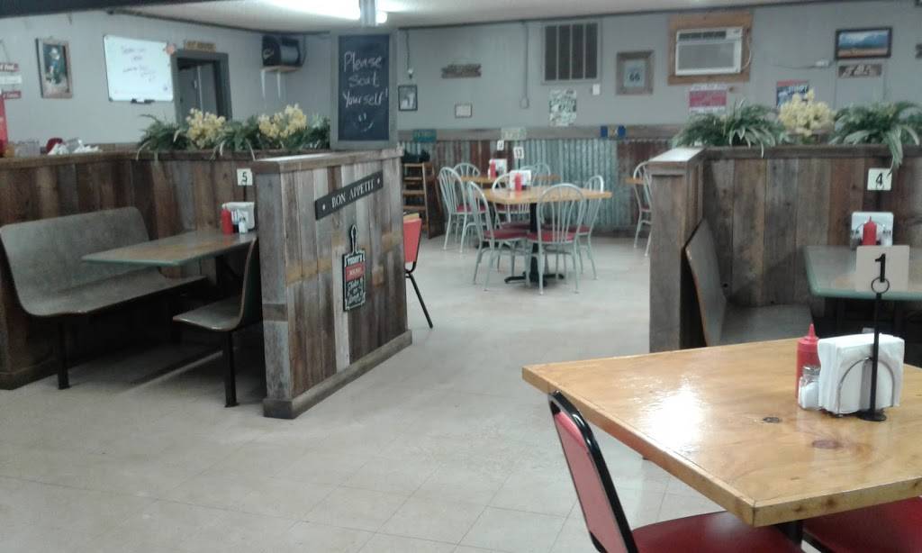 Grumpys Burgers & More | restaurant | 1326 S Colorado St, Lockhart, TX 78644, USA | 5123986787 OR +1 512-398-6787