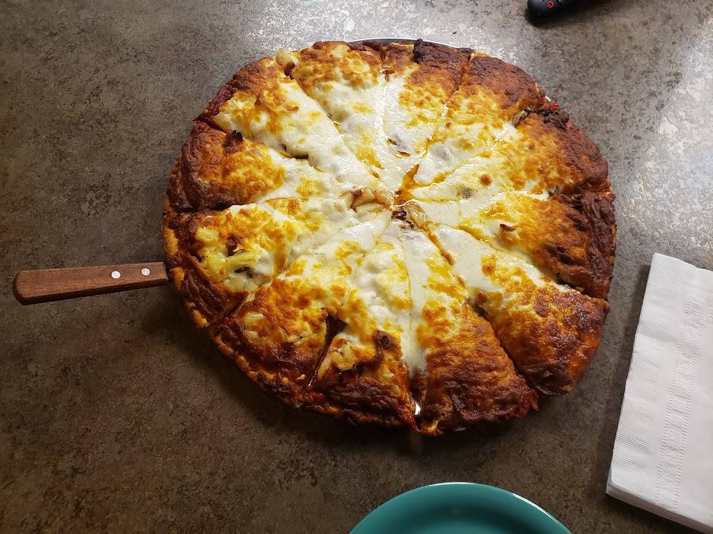 Half Time Pizza | restaurant | 7702 W Bancroft St, Toledo, OH 43617, USA | 4195172190 OR +1 419-517-2190