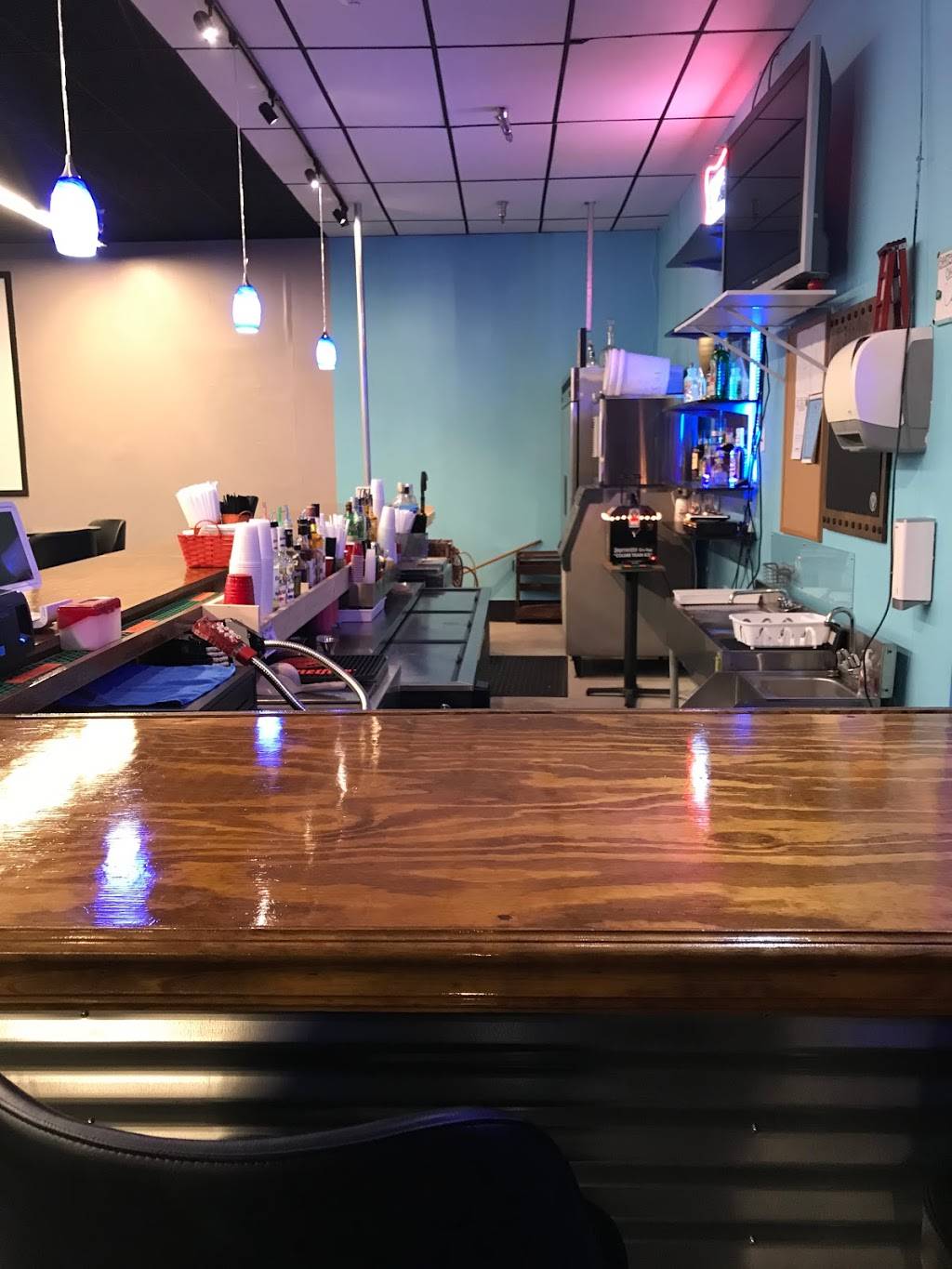 Vans Bar | restaurant | 1621 Ashville Rd, Leeds, AL 35094, USA | 2053523699 OR +1 205-352-3699