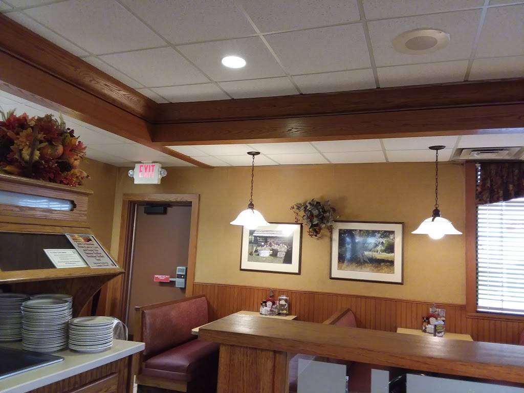 Café by Country Kitchen | restaurant | 1202 N Johns St, Dodgeville, WI 53533, USA | 6089301968 OR +1 608-930-1968