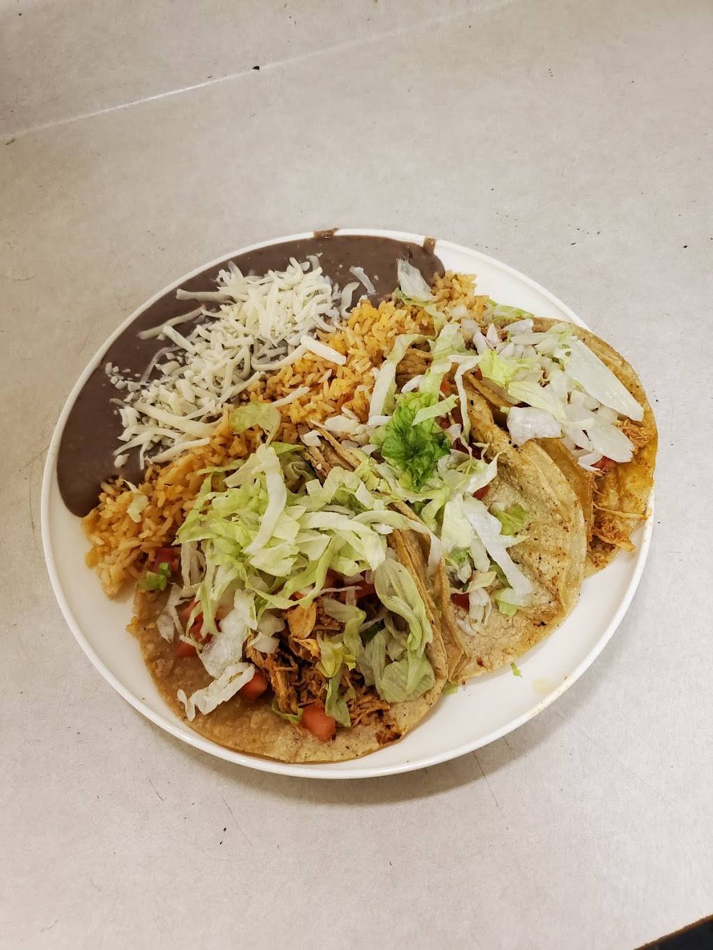 El CHarrito mexican restaurant | restaurant | 20 N Plank St, Rossville, IN 46065, USA | 7656500342 OR +1 765-650-0342