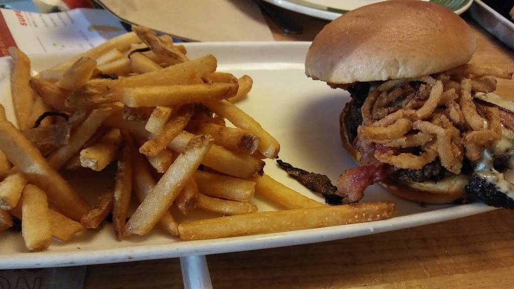 Applebees Grill + Bar | restaurant | 6259 E Southern Ave, Mesa, AZ 85206, USA | 4808303099 OR +1 480-830-3099