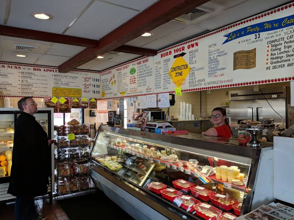 Big Apple Deli | restaurant | 2118 Woodville Rd, Oregon, OH 43616, USA | 4196982344 OR +1 419-698-2344