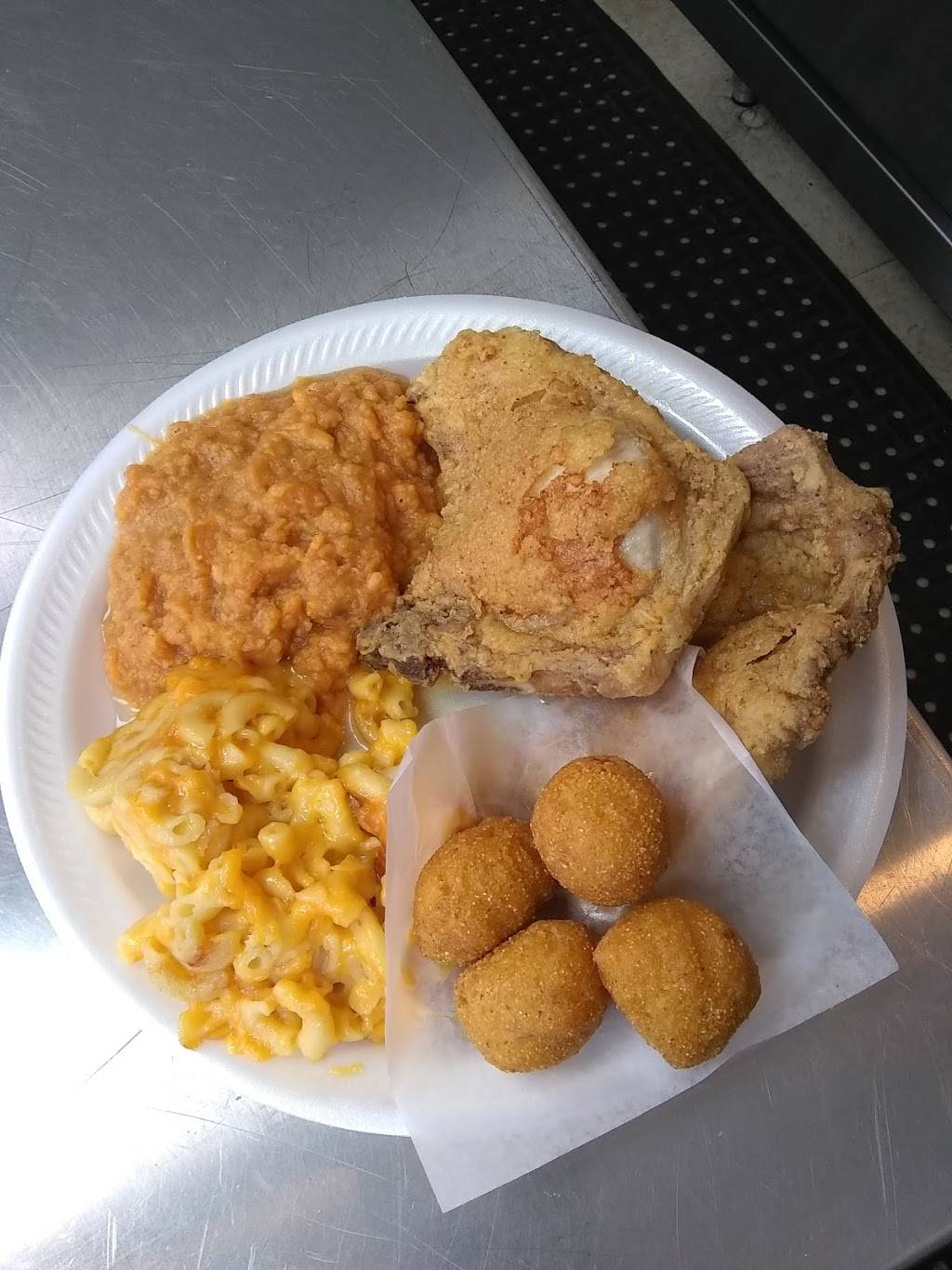 Madelines Kitchen Inc. | restaurant | 200 Washington Ave, Weldon, NC 27890, USA | 2526788700 OR +1 252-678-8700