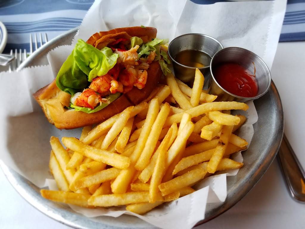 Harbor House | restaurant | 550 N Harbor Dr, Milwaukee, WI 53202, USA | 4143954900 OR +1 414-395-4900