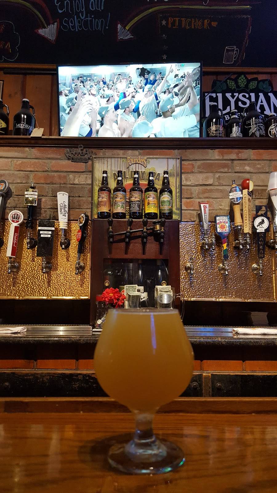 Howie & Sons Pizza Parlor | restaurant | 2430 S Mooney Blvd, Visalia, CA 93277, USA | 5597327949 OR +1 559-732-7949