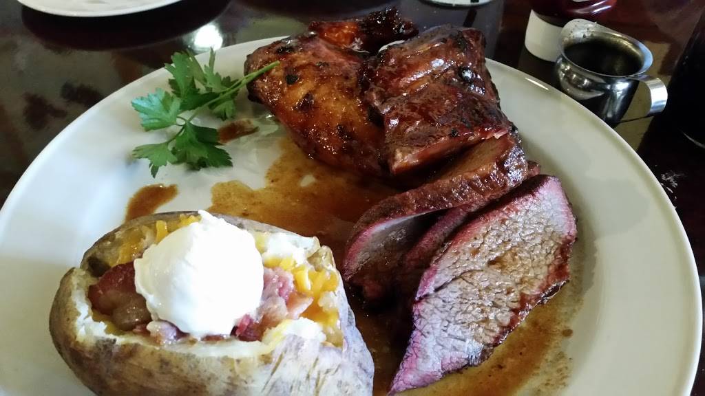 Lucilles Smokehouse Bar-B-Que | restaurant | 23760 El Toro Rd, Lake Forest, CA 92630, USA | 9495817427 OR +1 949-581-7427