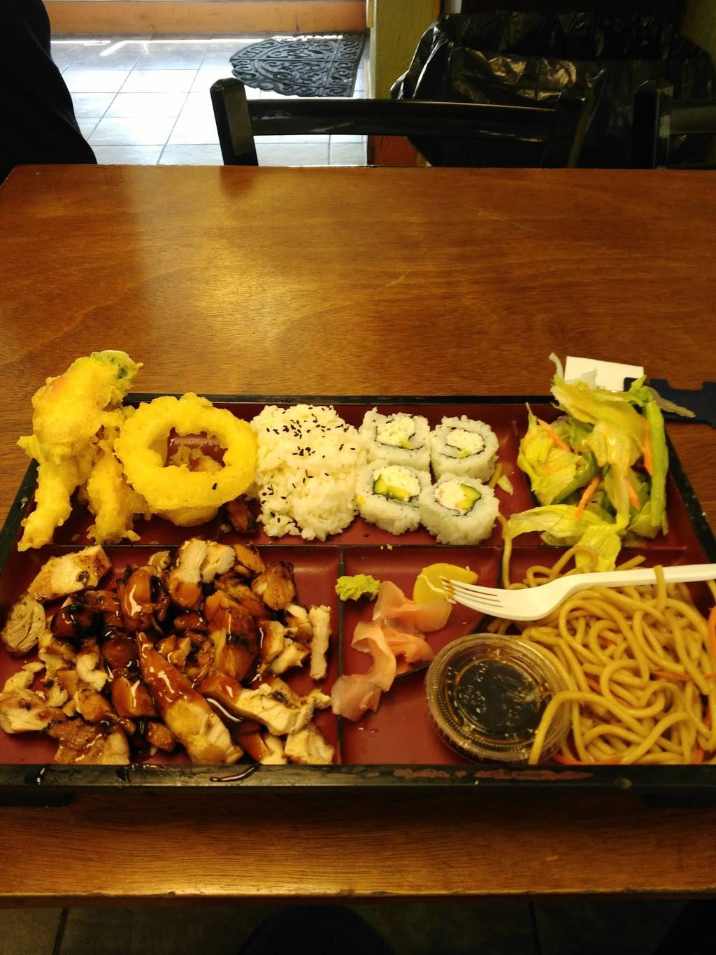 Soya | restaurant | 38404 6th St E, Palmdale, CA 93550, USA | 6612733300 OR +1 661-273-3300