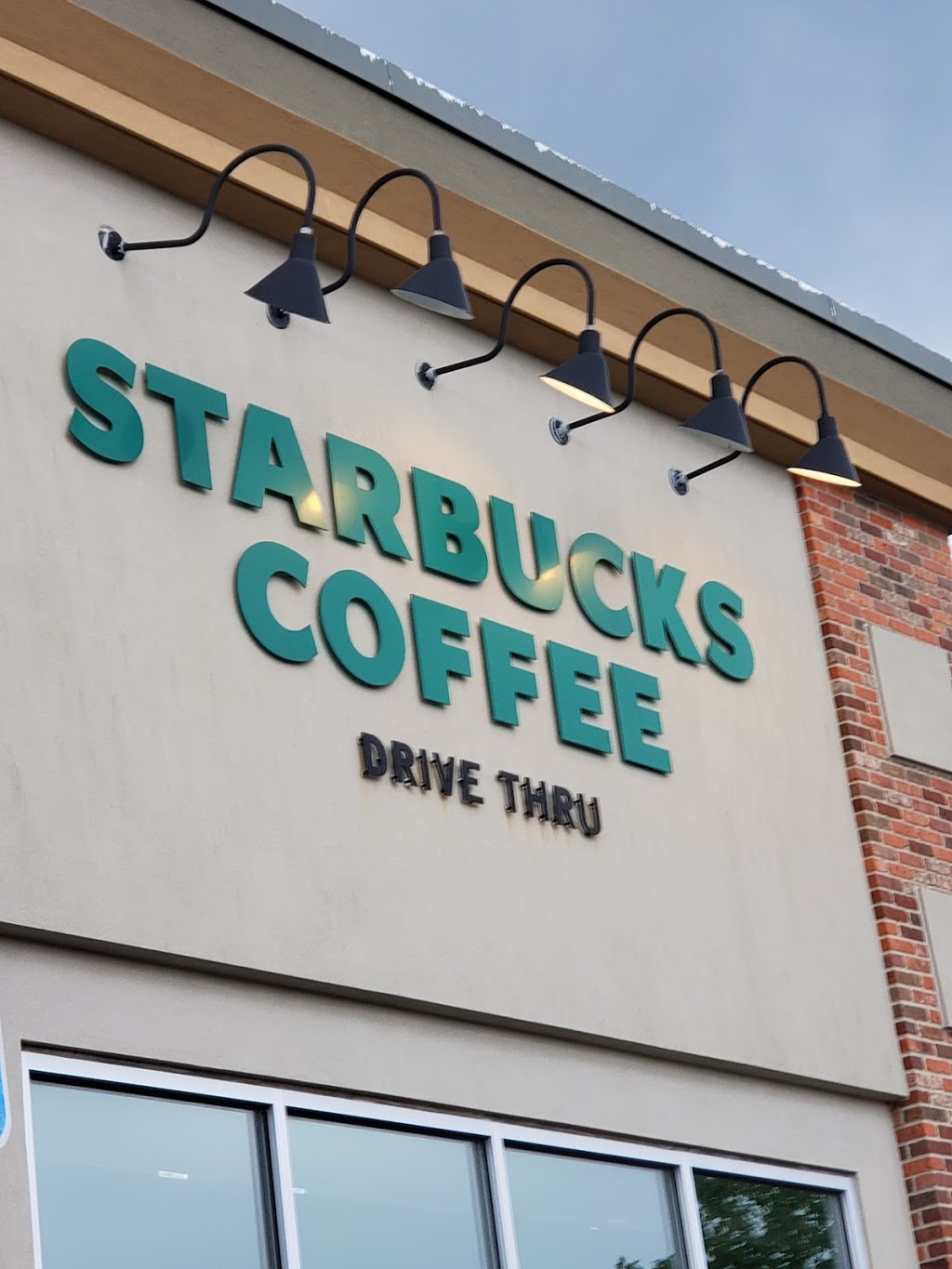 Starbucks | cafe | 100 Colony Place, Rt. 44, Plymouth, MA 02360, USA | 5087329216 OR +1 508-732-9216