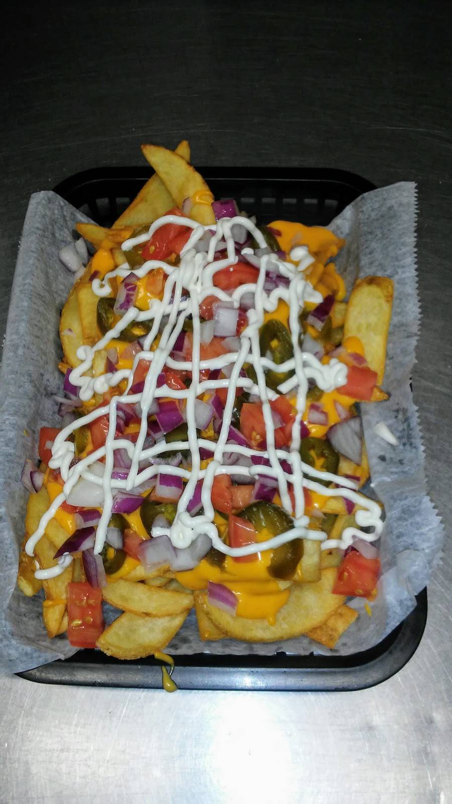 Tiki Bar Grill | restaurant | 508 S Main Ave, Minneola, FL 34715, USA | 3523942232 OR +1 352-394-2232