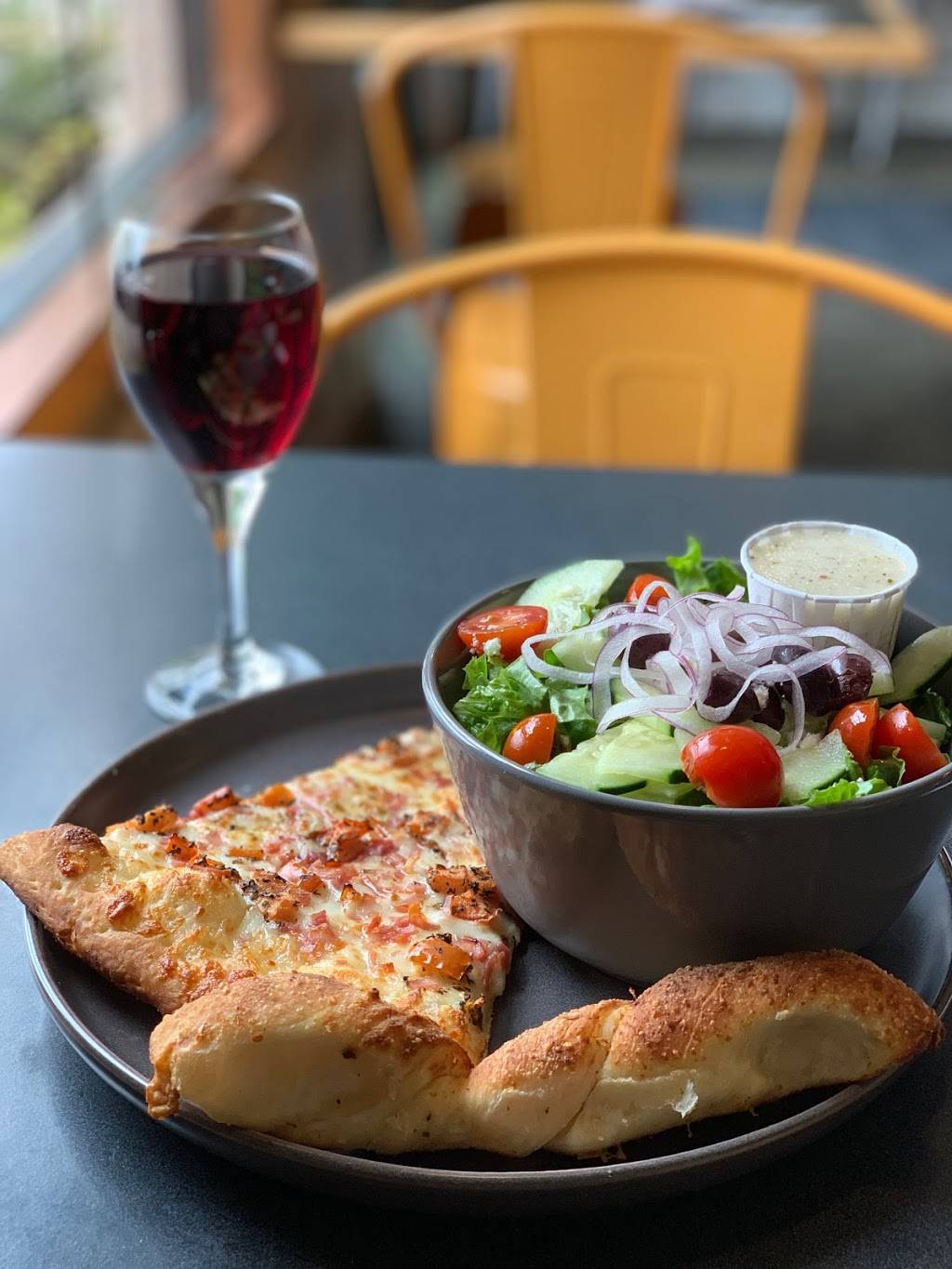 Nuccis On Broad | restaurant | 3165 Broad St #106, San Luis Obispo, CA 93401, USA | 8055459444 OR +1 805-545-9444