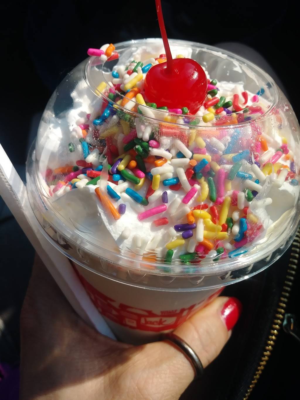 Jack in the Box | restaurant | 1558 W San Carlos St, San Jose, CA 95126, USA | 4082939605 OR +1 408-293-9605