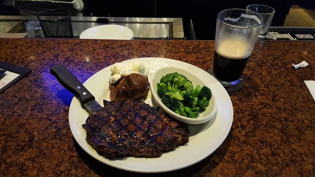 Smokey Bones Bar & Fire Grill | meal takeaway | 303 N Alafaya Trail, Orlando, FL 32828, USA | 4072492009 OR +1 407-249-2009