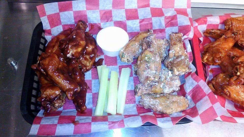 State Line Bar and Grill | restaurant | 1809 US-321, Bowling Green, SC 29703, USA | 8036100295 OR +1 803-610-0295