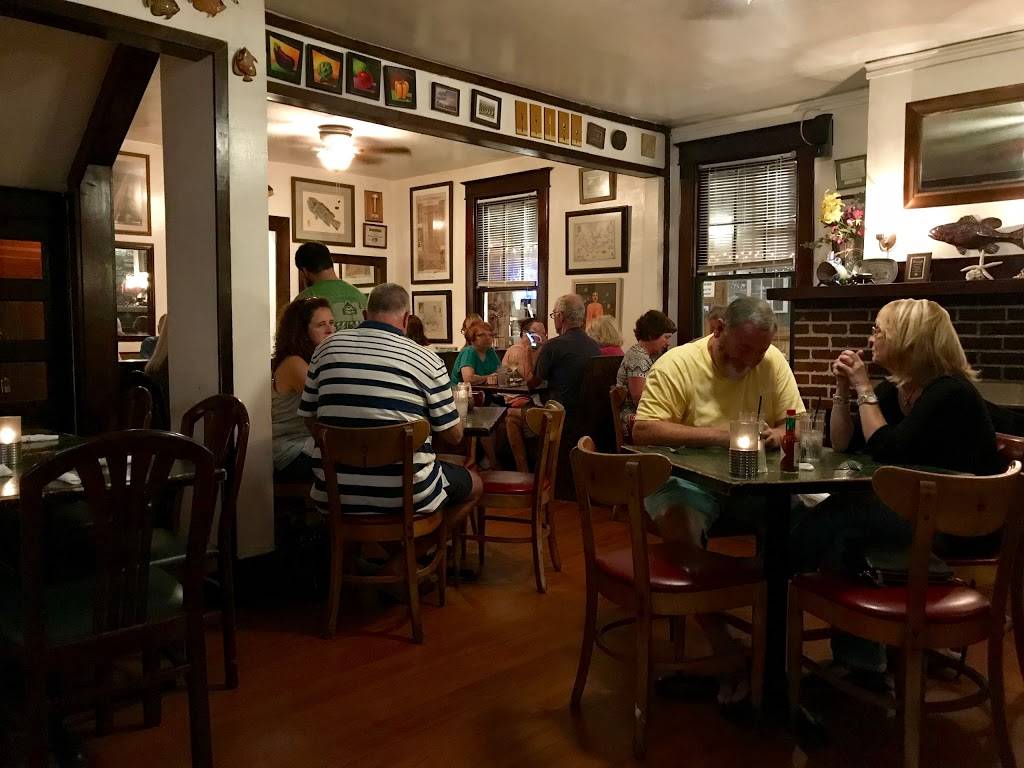 Tautogs Restaurant | restaurant | 205 23rd St, Virginia Beach, VA 23451, USA | 7574220081 OR +1 757-422-0081