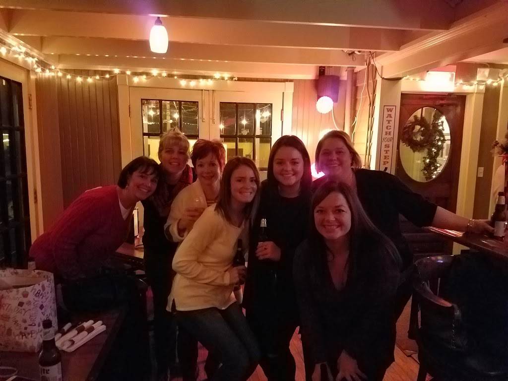 Tommys Summer Place | restaurant | 1325 Linda St, Rocky River, OH 44116, USA | 4403319687 OR +1 440-331-9687