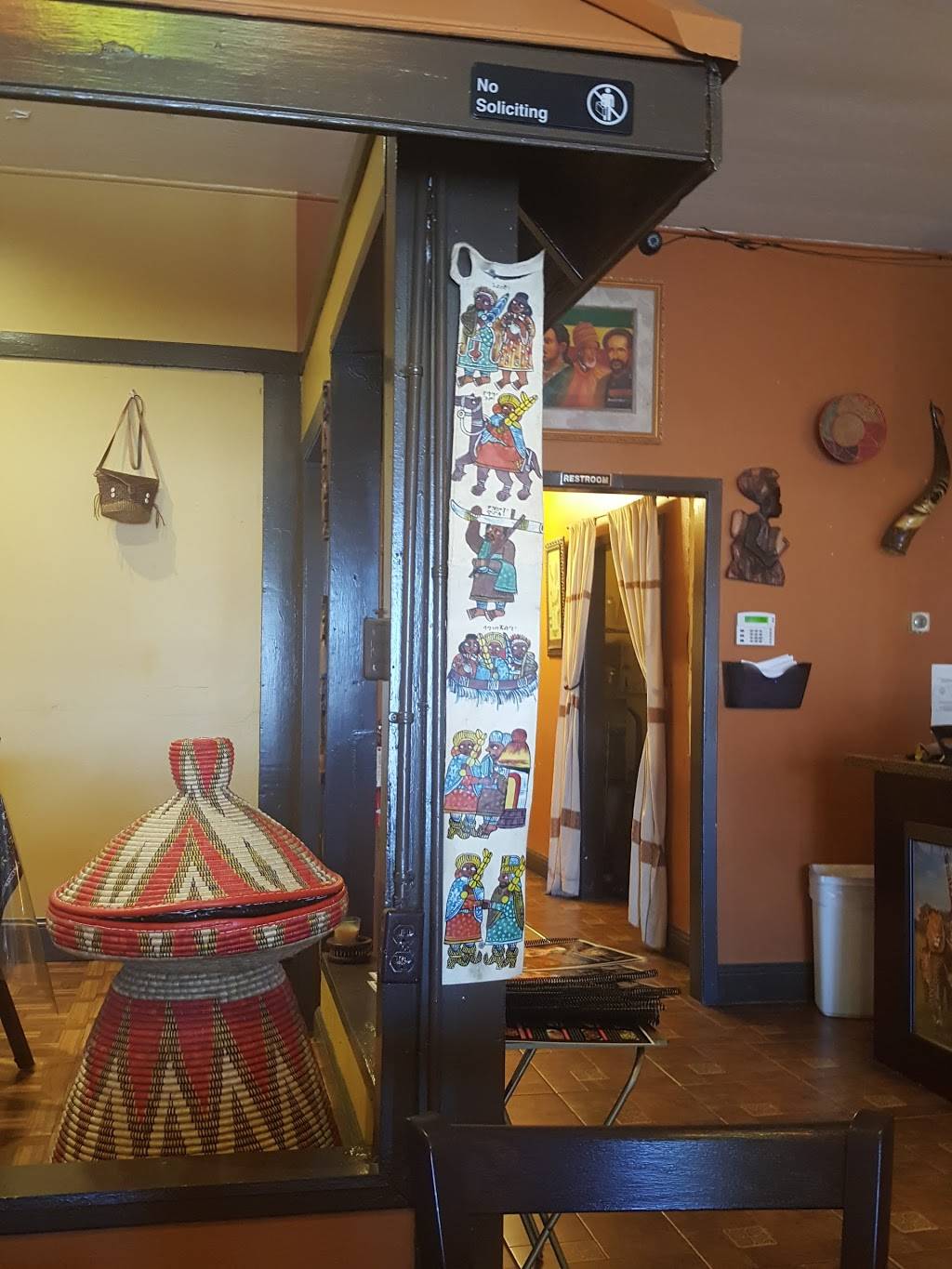 Fasika Ethiopian Restaurant | restaurant | 4712 N Blackstone Ave, Fresno, CA 93726, USA | 5592222801 OR +1 559-222-2801