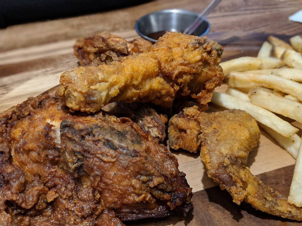 Lindeys Lake House Lakewood | restaurant | 15625 Detroit Ave, Lakewood, OH 44107, USA | 2163039699 OR +1 216-303-9699