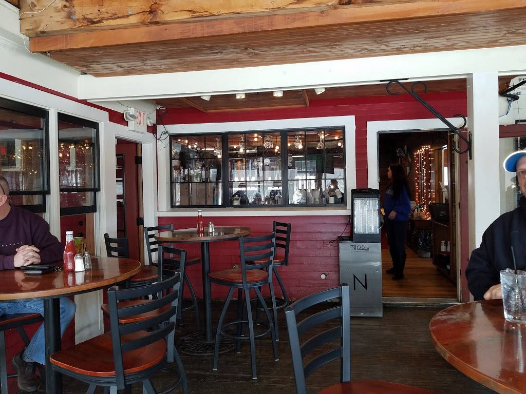 The Farm Bar & Grille | restaurant | 25 Portland Ave, Dover, NH 03820, USA | 6035163276 OR +1 603-516-3276