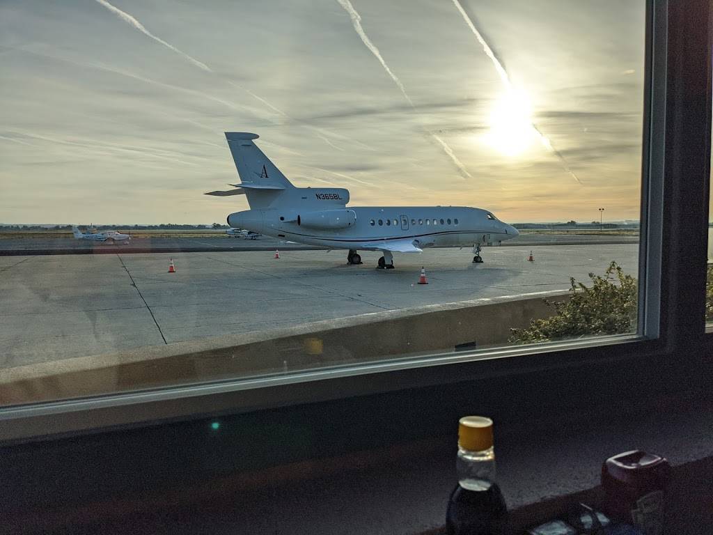 Joes One-Niner Diner | restaurant | 4912 Wing Way, Paso Robles, CA 93446, USA | 8052383447 OR +1 805-238-3447