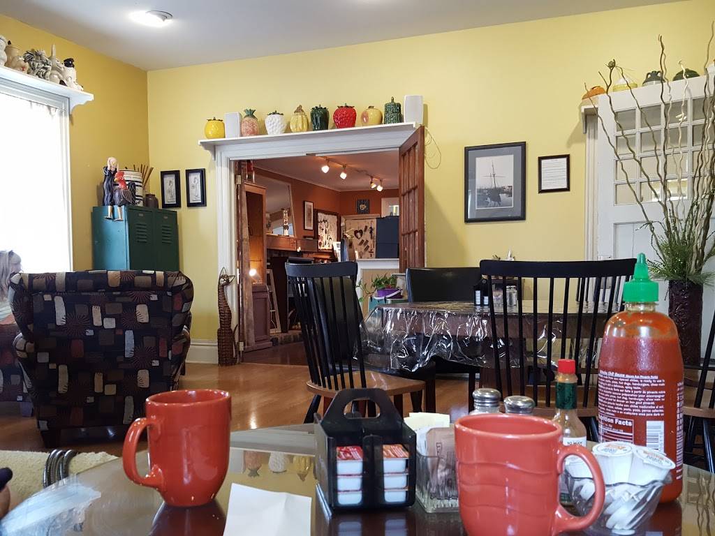 Serving Spoon | cafe | 821 1st St, Menominee, MI 49858, USA | 9068637770 OR +1 906-863-7770