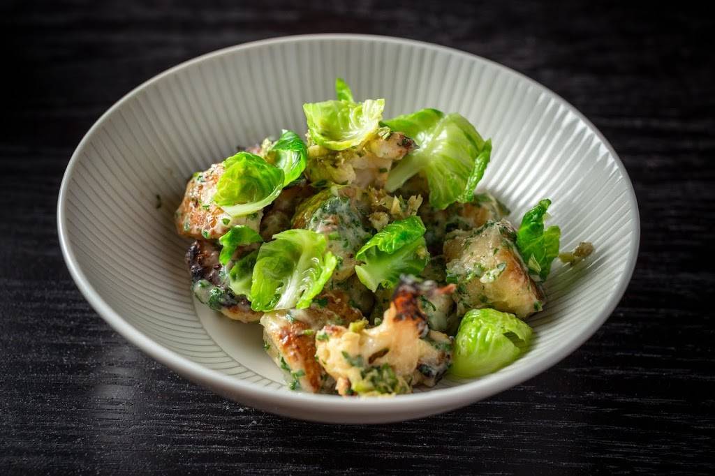 Fountainhead | restaurant | 1970 W Montrose Ave, Chicago, IL 60613, USA | 7736978204 OR +1 773-697-8204