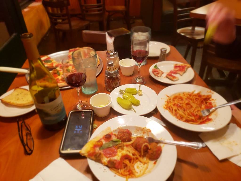 J P Mc Gurkees Sandwich Shop | restaurant | 2822 N 15th Ave, Phoenix, AZ 85007, USA | 6022744262 OR +1 602-274-4262