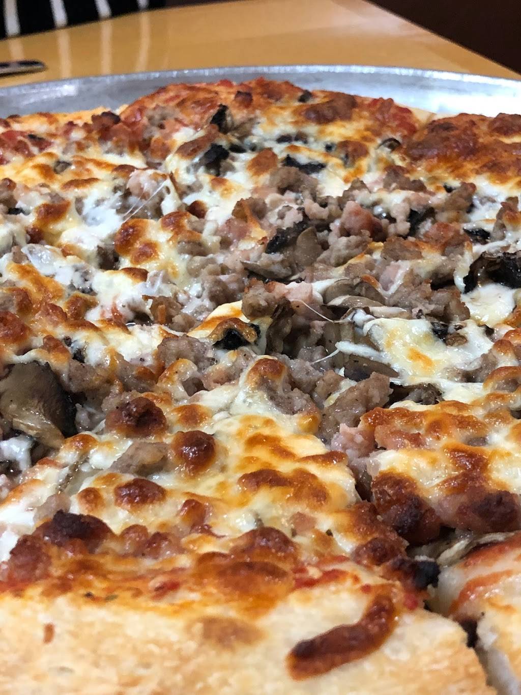 Palace Pizza & Spaghetti House | restaurant | 727 Davis Dr, Newmarket, ON L3Y 2R2, Canada | 9058981511 OR +1 905-898-1511