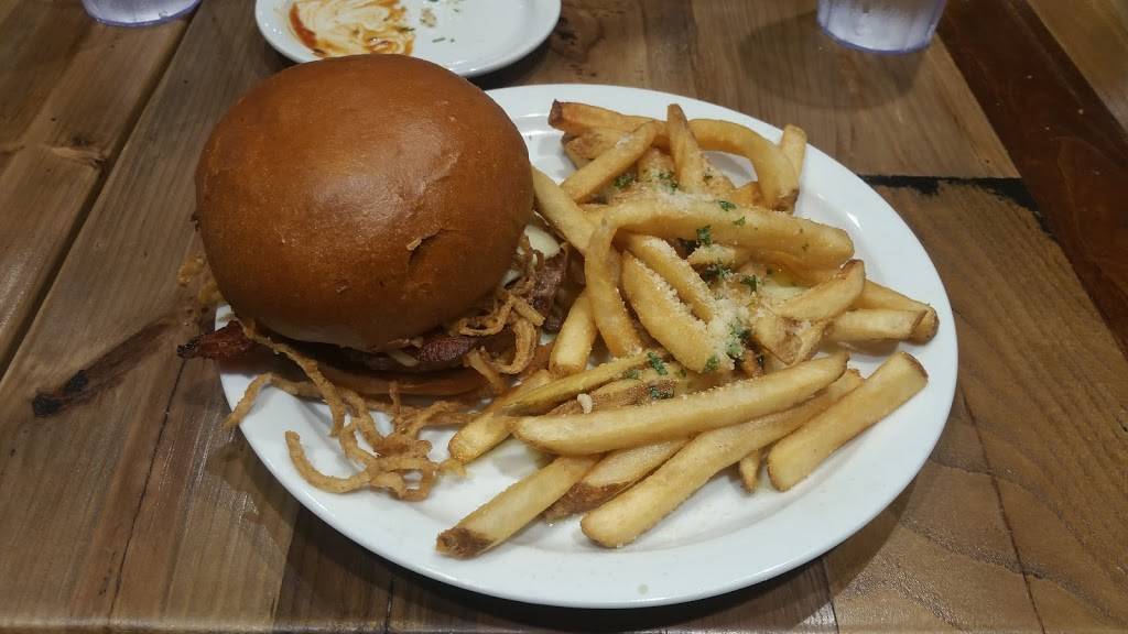 The Grill by Green Acres | restaurant | 2982 E Los Angeles Ave, Simi Valley, CA 93065, USA | 8055265859 OR +1 805-526-5859