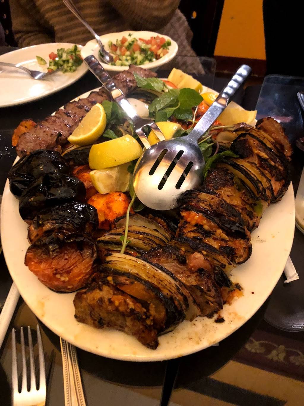 Kabob Hutt | restaurant | 165 Washburn Cir, Corona, CA 92882, USA | 9512796696 OR +1 951-279-6696