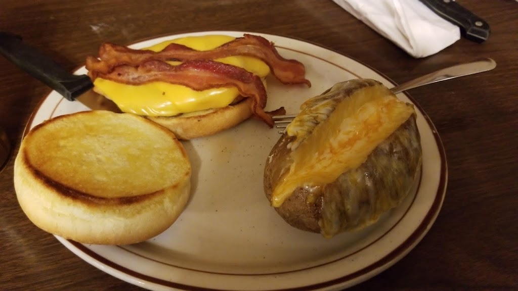 Park Hill | restaurant | 116 S 4th St, Atwood, KS 67730, USA | 7856268524 OR +1 785-626-8524