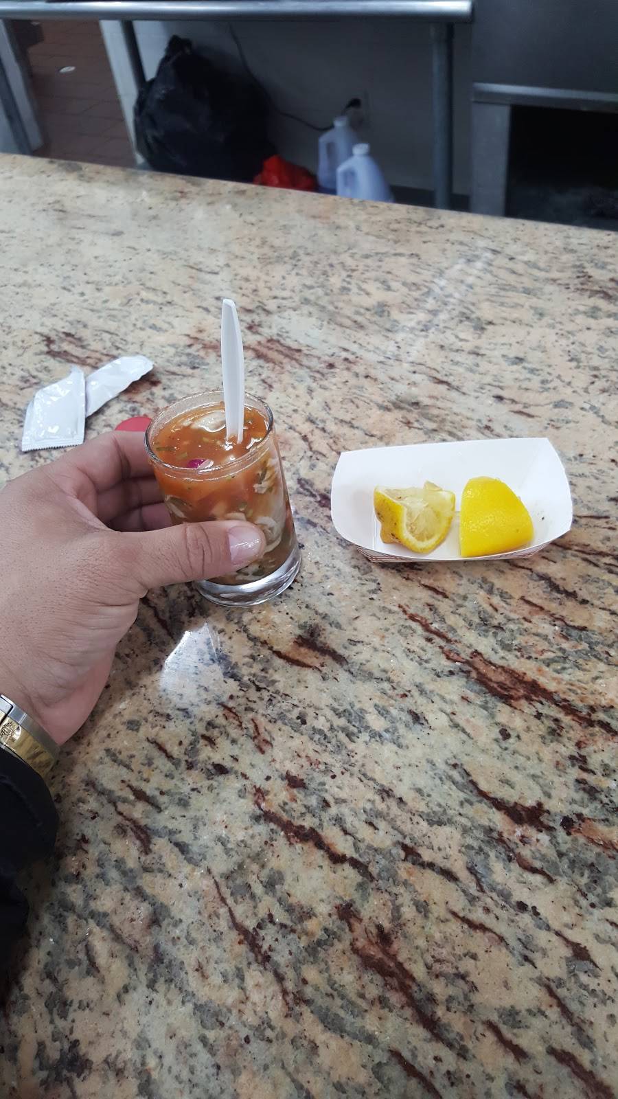 Fancy Fish | restaurant | 444 62nd St, West New York, NJ 07093, USA | 2012932667 OR +1 201-293-2667