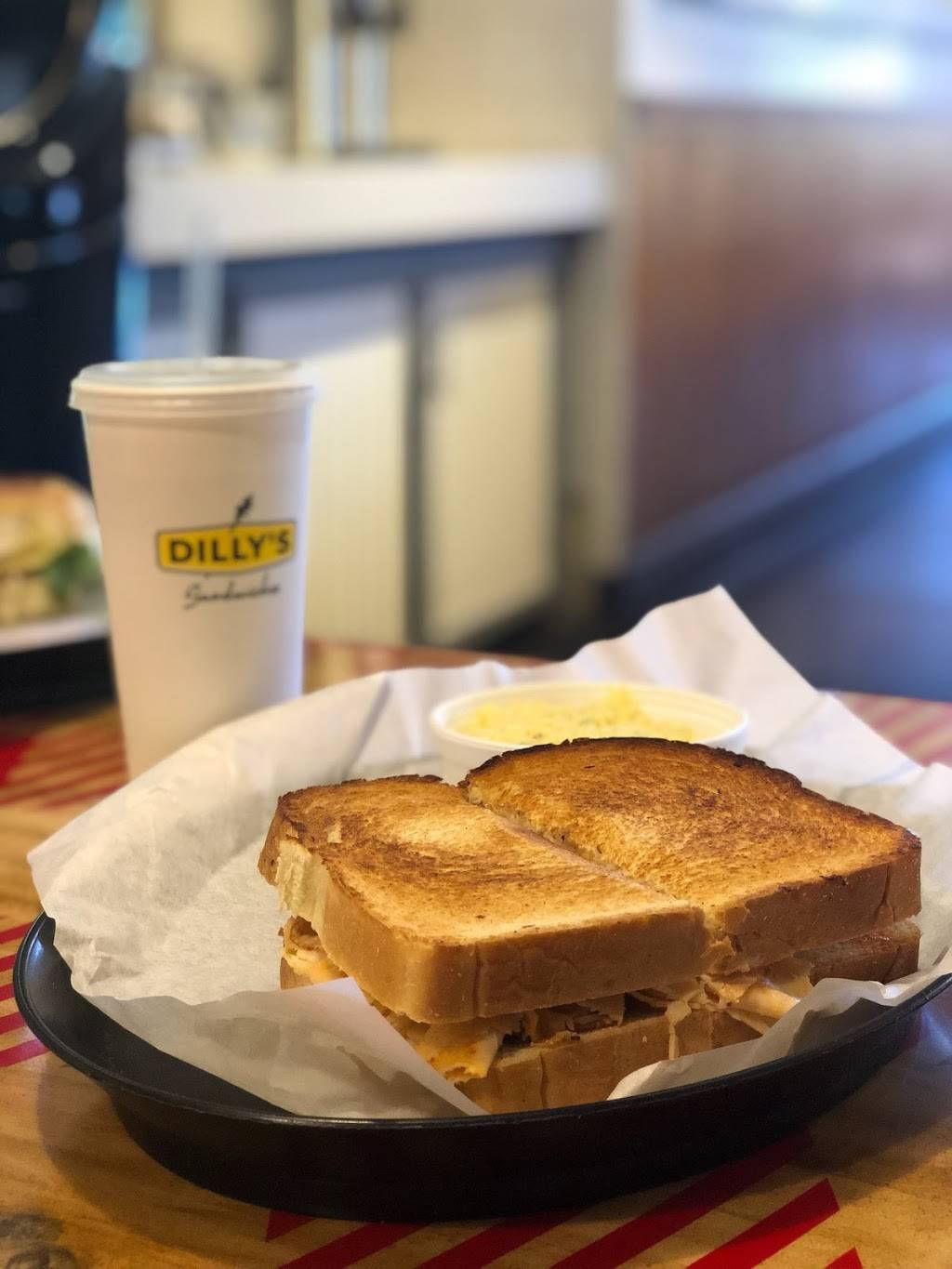 Dillys Deli | restaurant | 414 W University Dr #101, Tempe, AZ 85281, USA | 4809290111 OR +1 480-929-0111