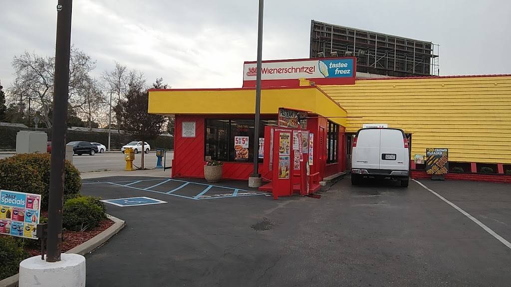 Wienerschnitzel | restaurant | 1125 W Carson St, Torrance, CA 90502, USA | 3105339111 OR +1 310-533-9111