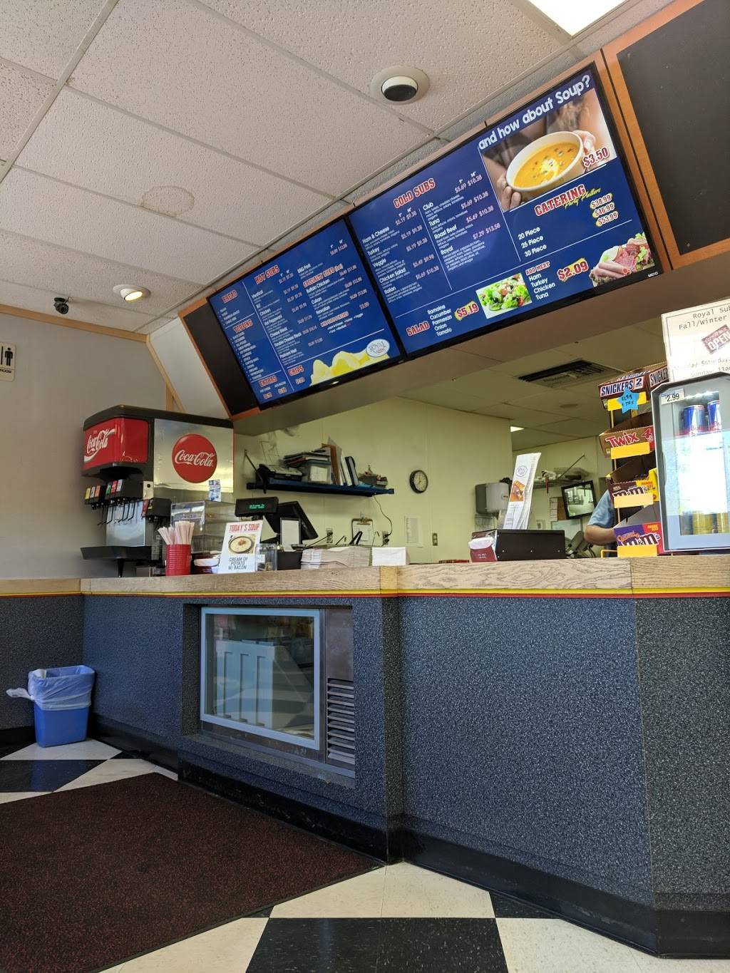 Royal Subs | restaurant | 12908 Minnetonka Blvd, Hopkins, MN 55305, USA | 9529880857 OR +1 952-988-0857