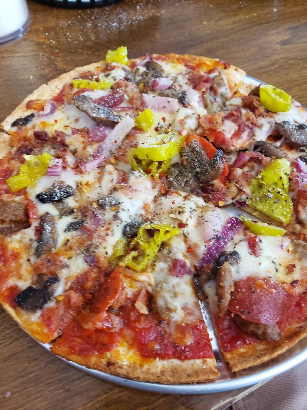 Mikeys Pub | restaurant | 102 S Main St, Smithton, IL 62285, USA | 6182122036 OR +1 618-212-2036