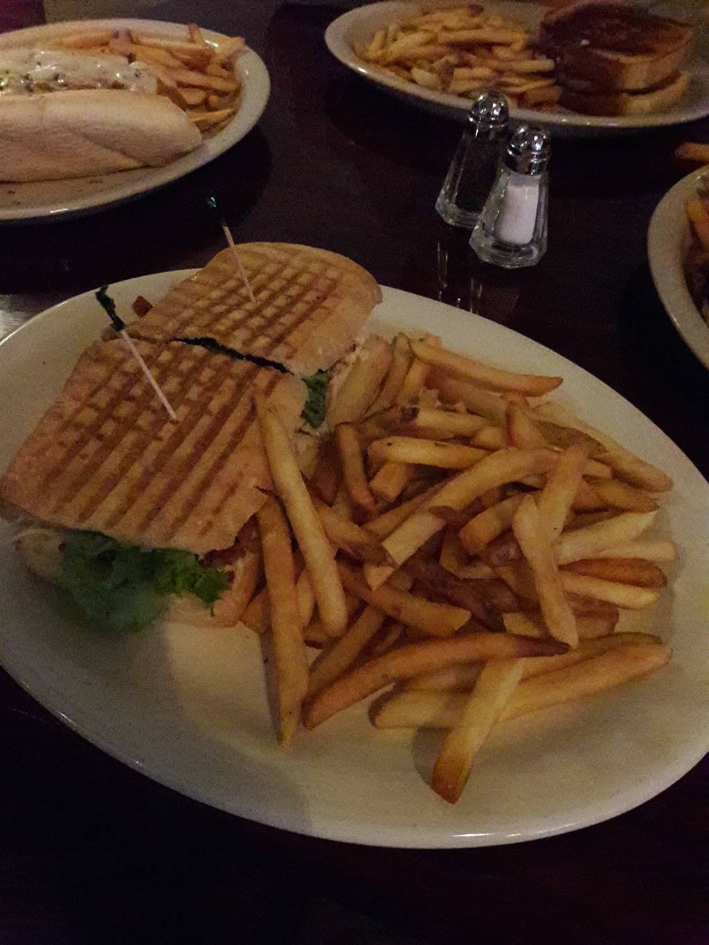 K-Ville Hotel & Tavern | restaurant | 2647 Heidelberg Ave, Kleinfeltersville, PA 17039, USA | 7179498413 OR +1 717-949-8413