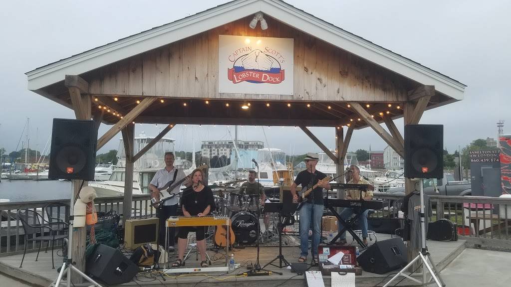 Captain Scotts Lobster Dock | restaurant | 80 Hamilton St, New London, CT 06320, USA | 8604391741 OR +1 860-439-1741