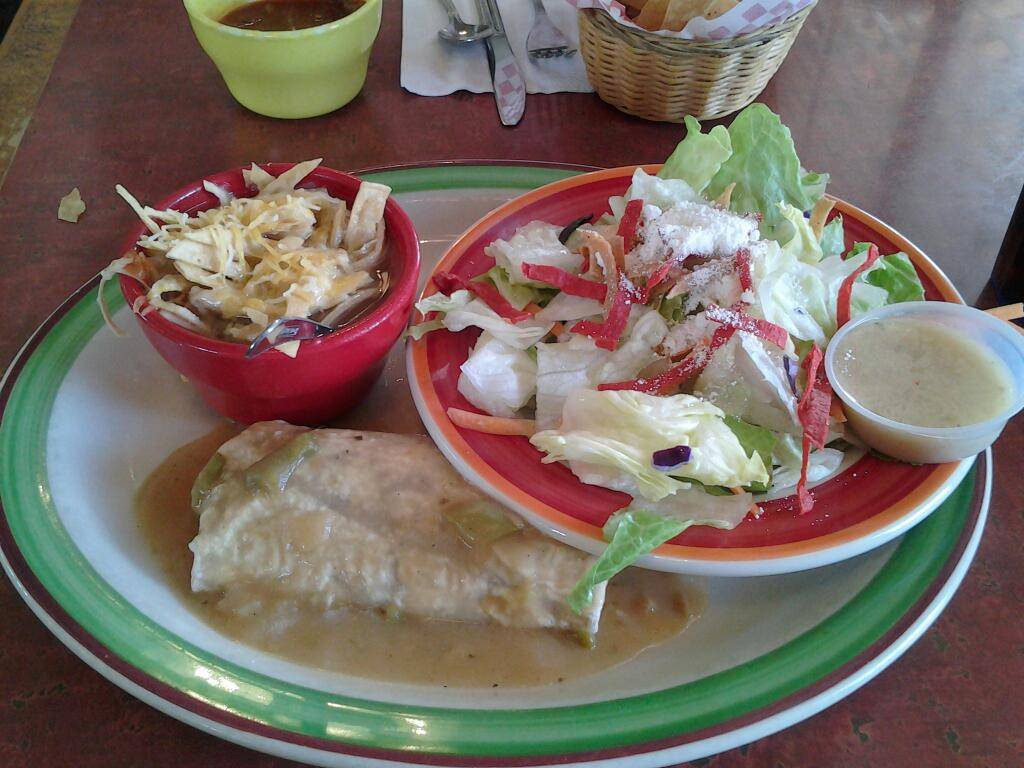 The Whole Enchilada | restaurant | 106 Yorba Linda Blvd, Placentia, CA 92870, USA | 7149930160 OR +1 714-993-0160