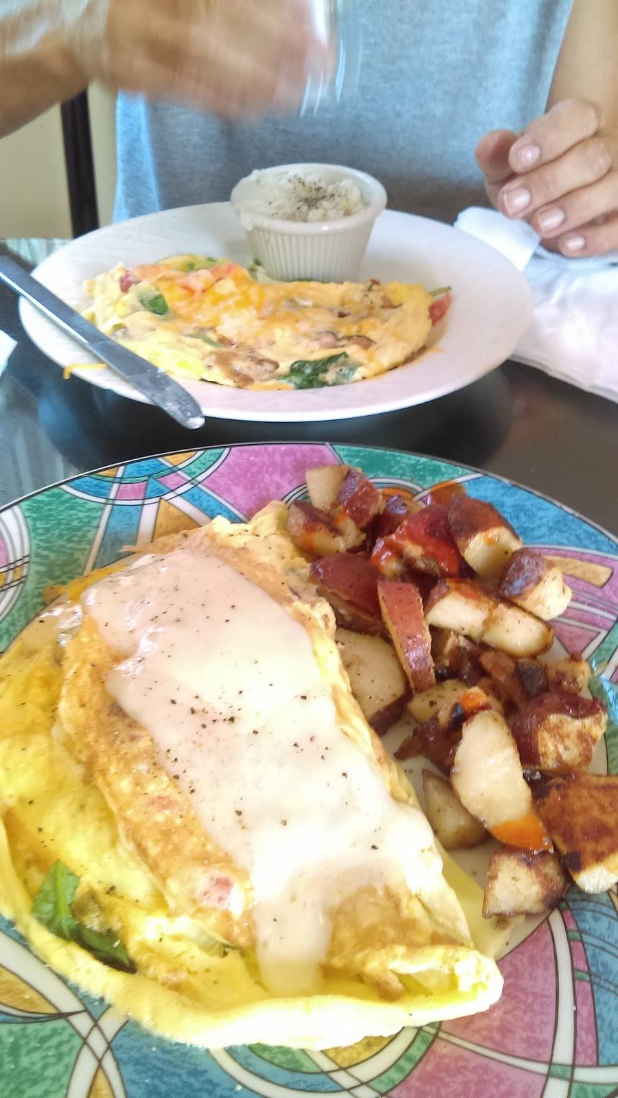 Jewel Cafe | restaurant | 2601 Jewell Rd, Belleair Bluffs, FL 33770, USA | 7275187901 OR +1 727-518-7901