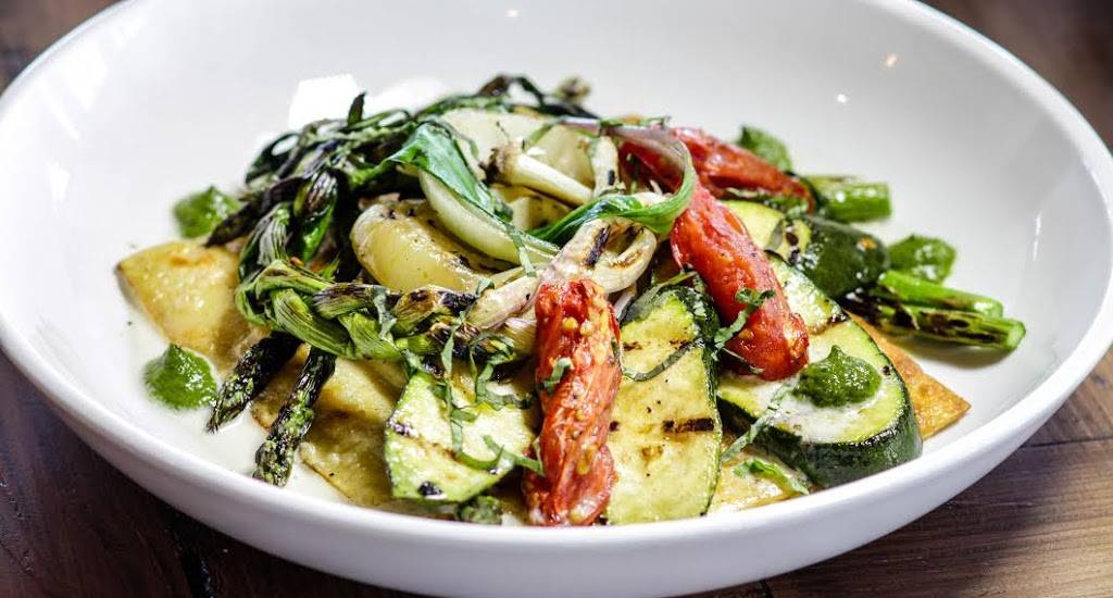 Blue Water Grill & Raw Bar | restaurant | 2000 Sailfish Dr, Manteo, NC 27954, USA | 2524731955 OR +1 252-473-1955