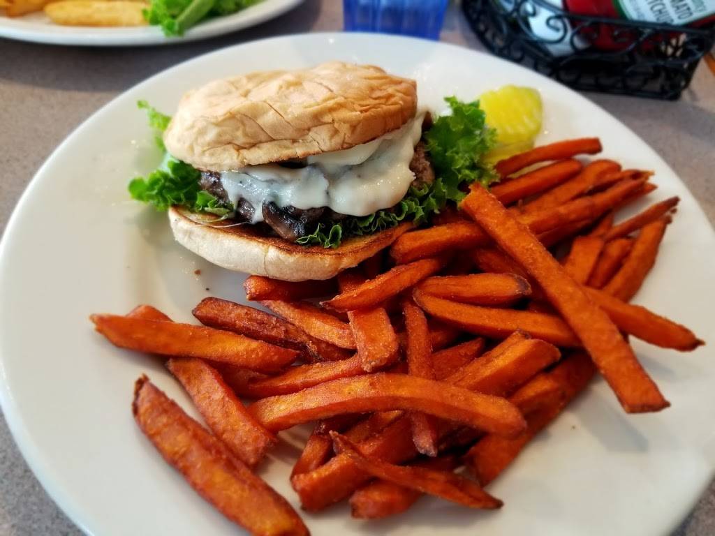 Christos Café | cafe | 1815 Edgewater Dr, Orlando, FL 32804, USA | 4074258136 OR +1 407-425-8136