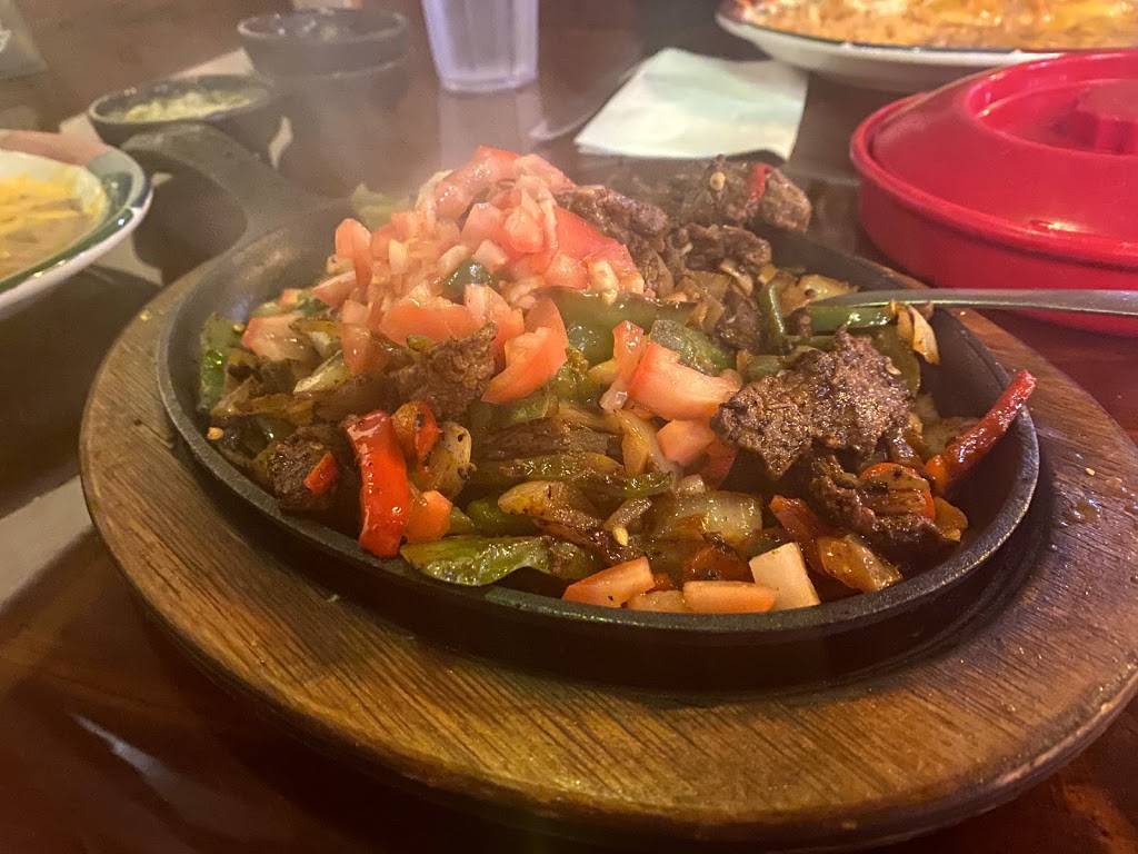 El Toro Restaurant | restaurant | 5716 N 26th St, Tacoma, WA 98407, USA | 2537597889 OR +1 253-759-7889