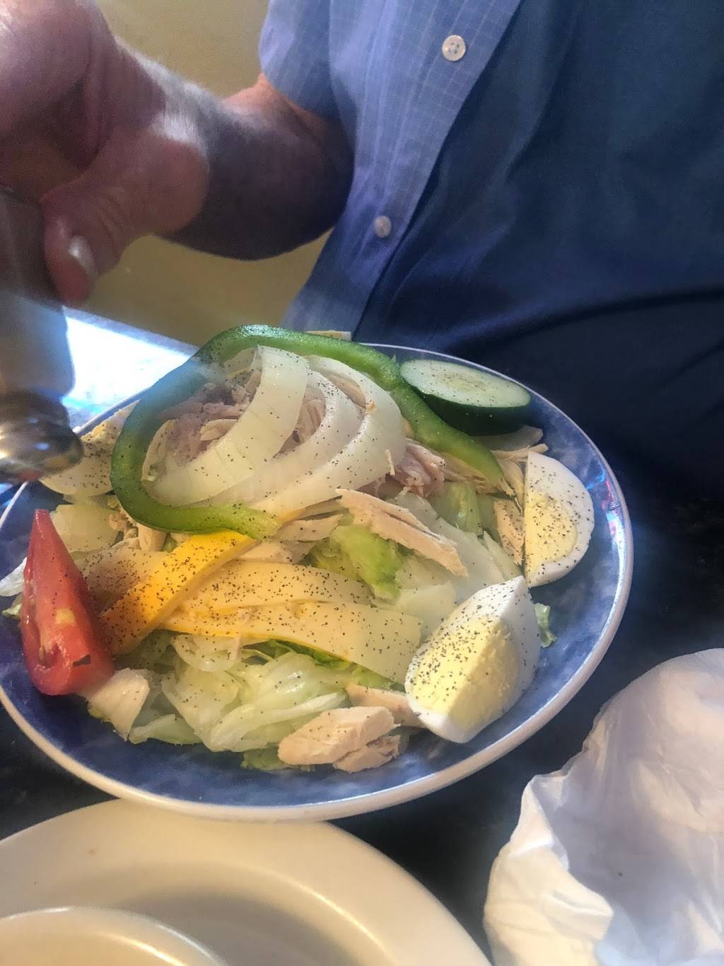 Mama Sallys Restaurant | restaurant | 137 US-19, Inglis, FL 34449, USA | 3524475102 OR +1 352-447-5102