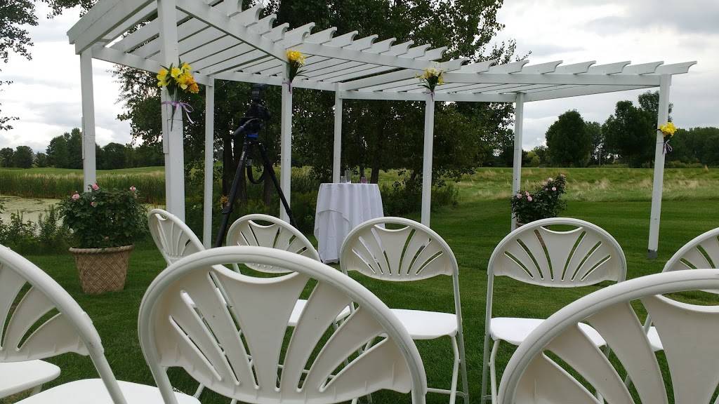 Oak Marsh Golf Course | restaurant | 526 Inwood Ave N, Oakdale, MN 55128, USA | 6517308886 OR +1 651-730-8886