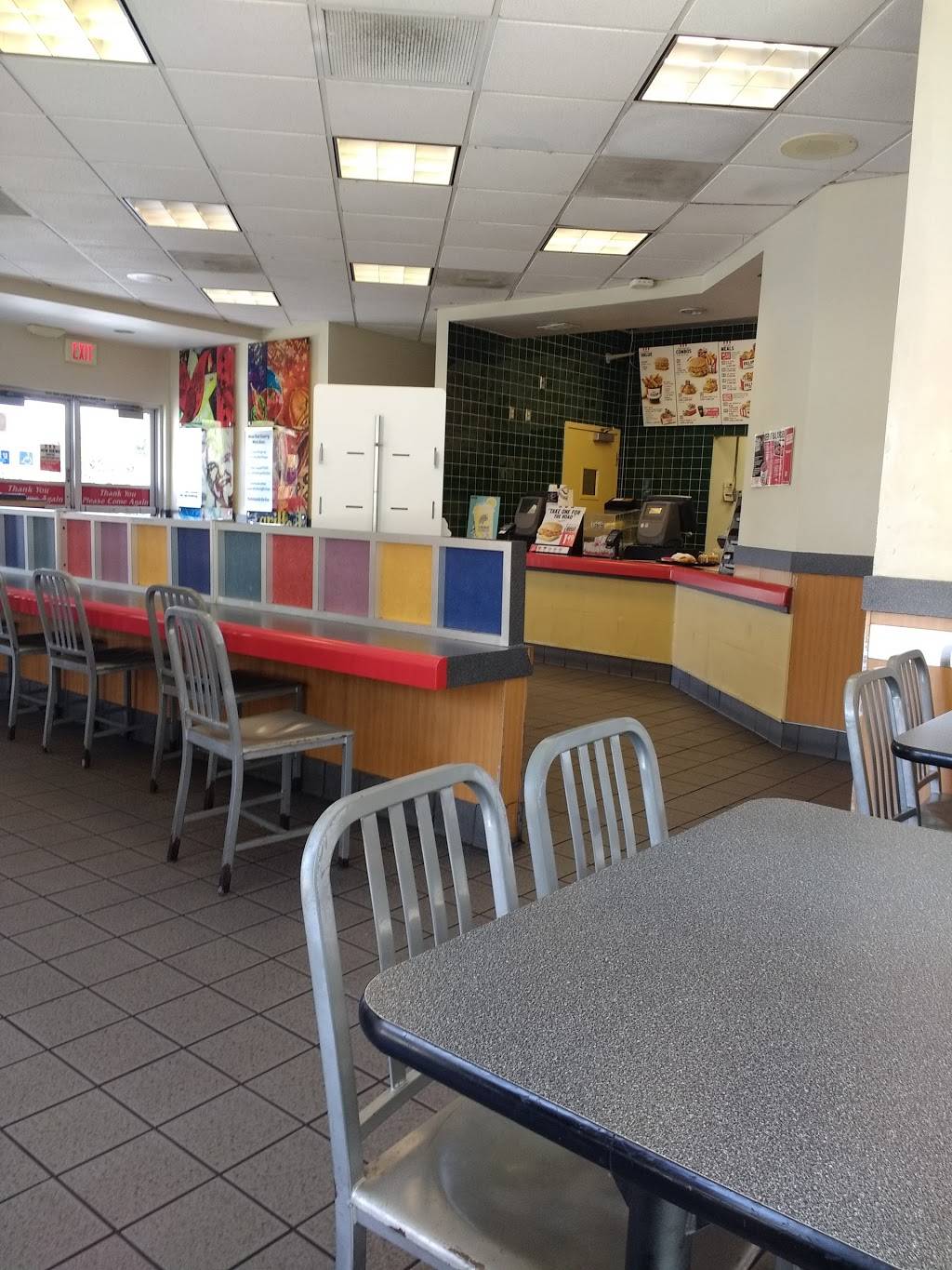 Taco Bell | meal takeaway | 1889 W Malvern Ave, Fullerton, CA 92833, USA | 7147739588 OR +1 714-773-9588